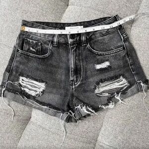 Pacsun Mom- Shorts Distressed Denim Shorts Black Size 24